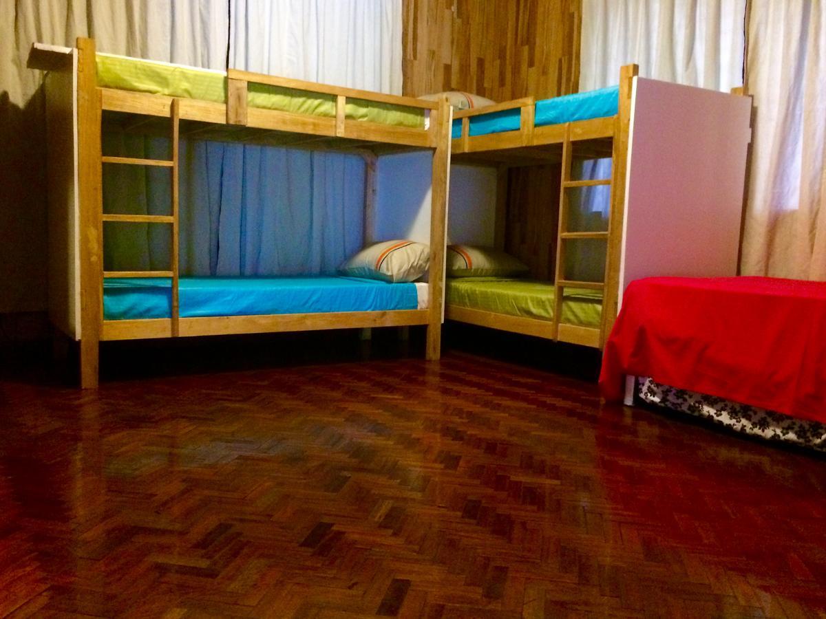 Hostel Tropical Dumaguete City Экстерьер фото